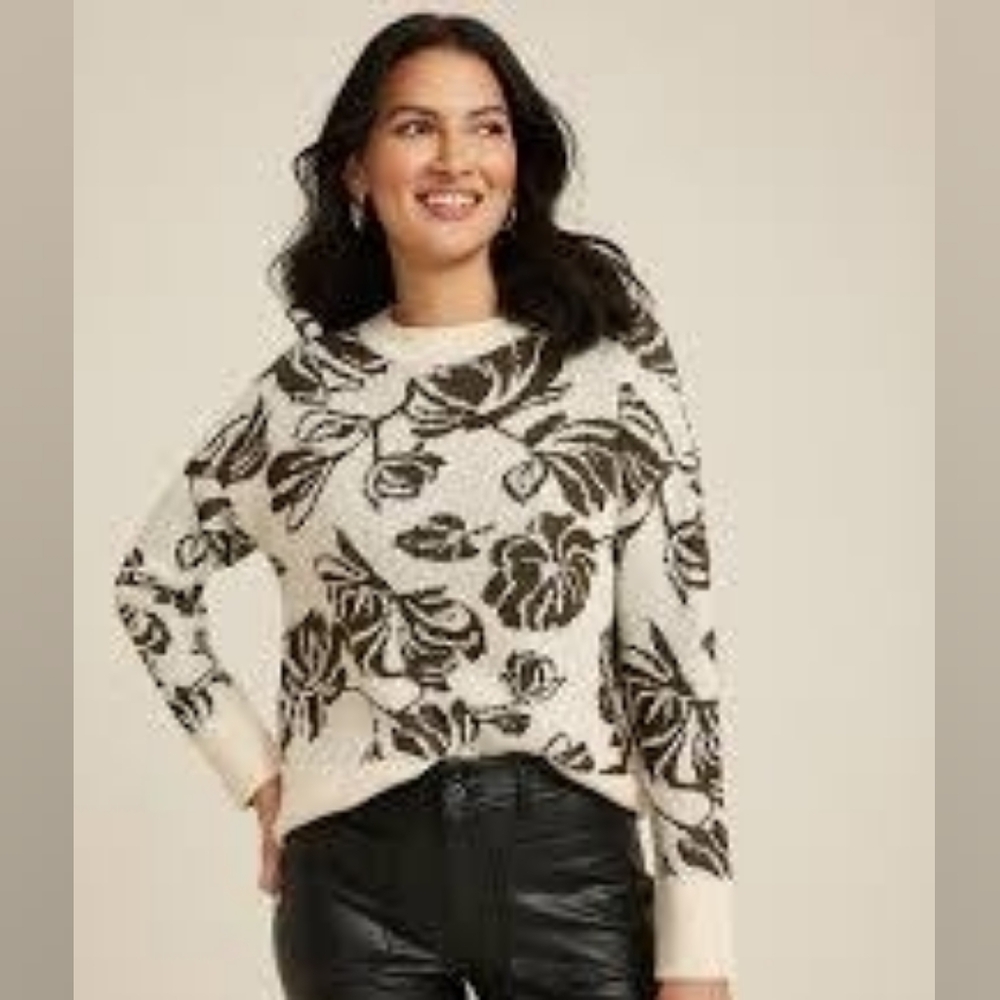 Maurices Cream and Olive Green Floral Crewneck Sweater